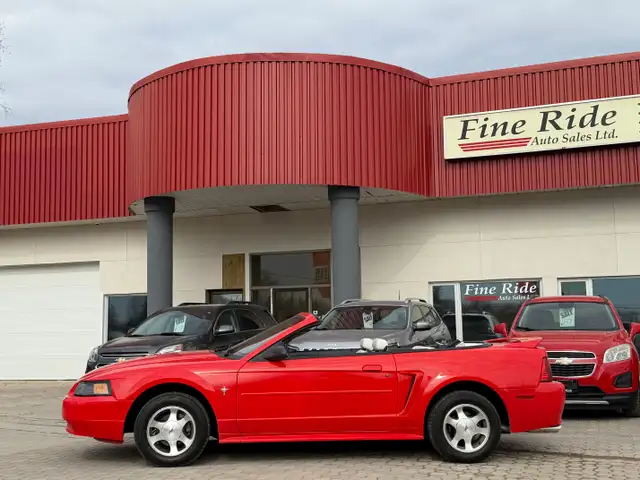2000 Ford Mustang Convertible ONLY 99,000KMS! - Photo 2
