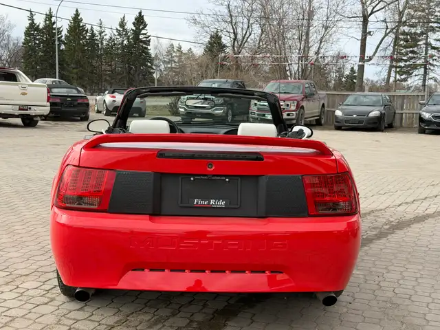 2000 Ford Mustang Convertible ONLY 99,000KMS! - Photo 4