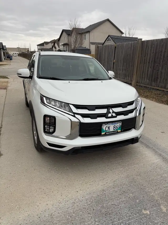 2021 Mitsubishi RVR - Photo 2