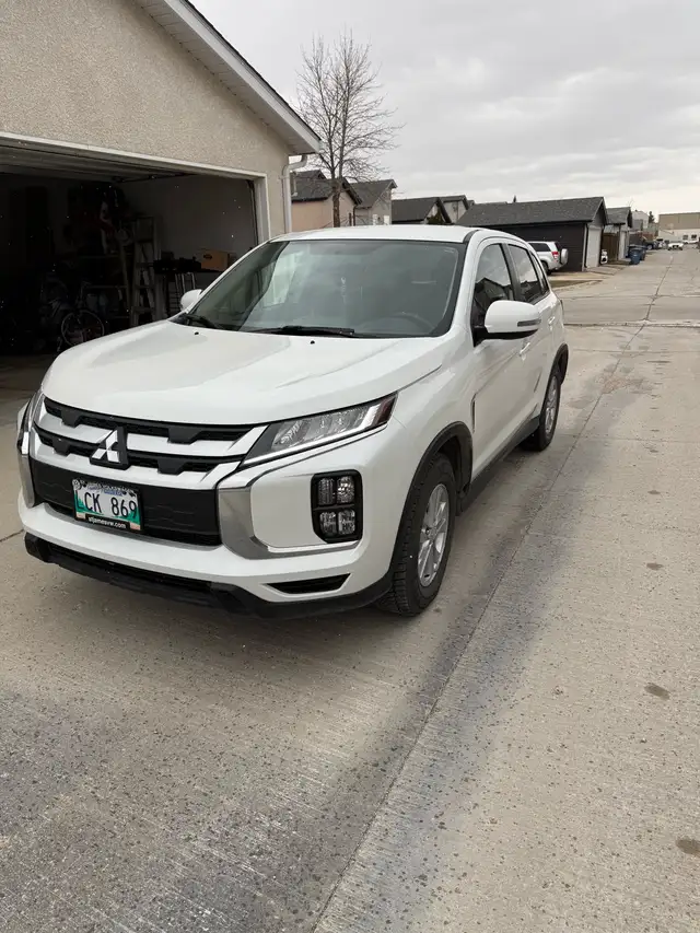 2021 Mitsubishi RVR - Photo 3