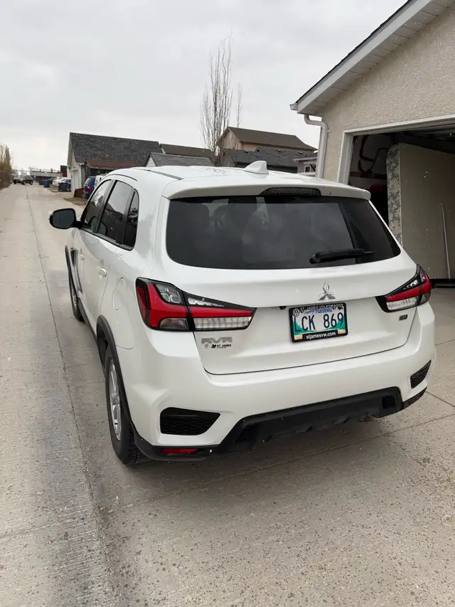 2021 Mitsubishi RVR - Photo 4