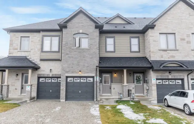 Large Room for rent (Barrie - Mapleview & Essa) - Photo 10