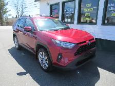 2023 Toyota RAV4 XLE w/ Upgrade Package | 19's | Leather | Memor