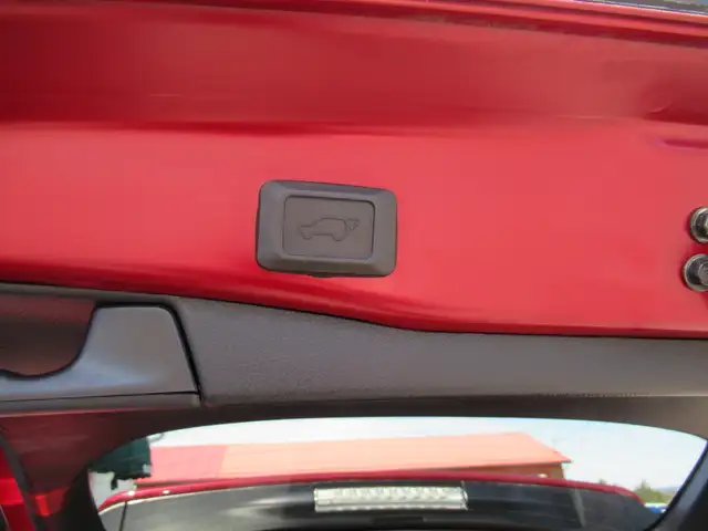 2023 Toyota RAV4 XLE w/ Upgrade Package | 19's | Leather | Memor - Photo 14