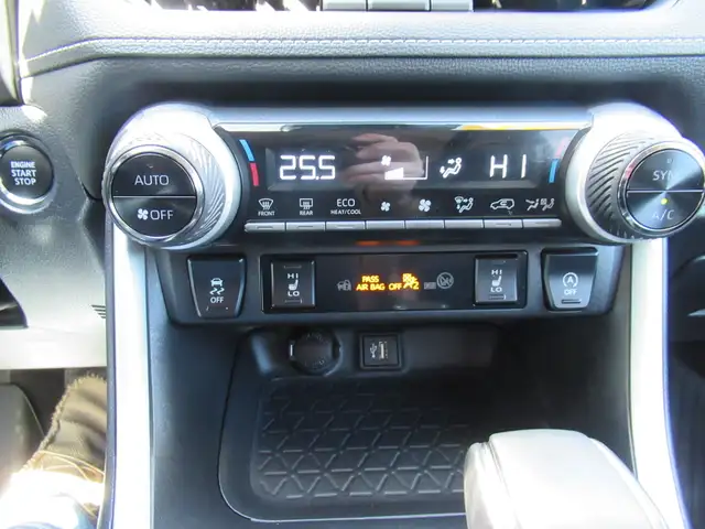 2023 Toyota RAV4 XLE w/ Upgrade Package | 19's | Leather | Memor - Photo 29