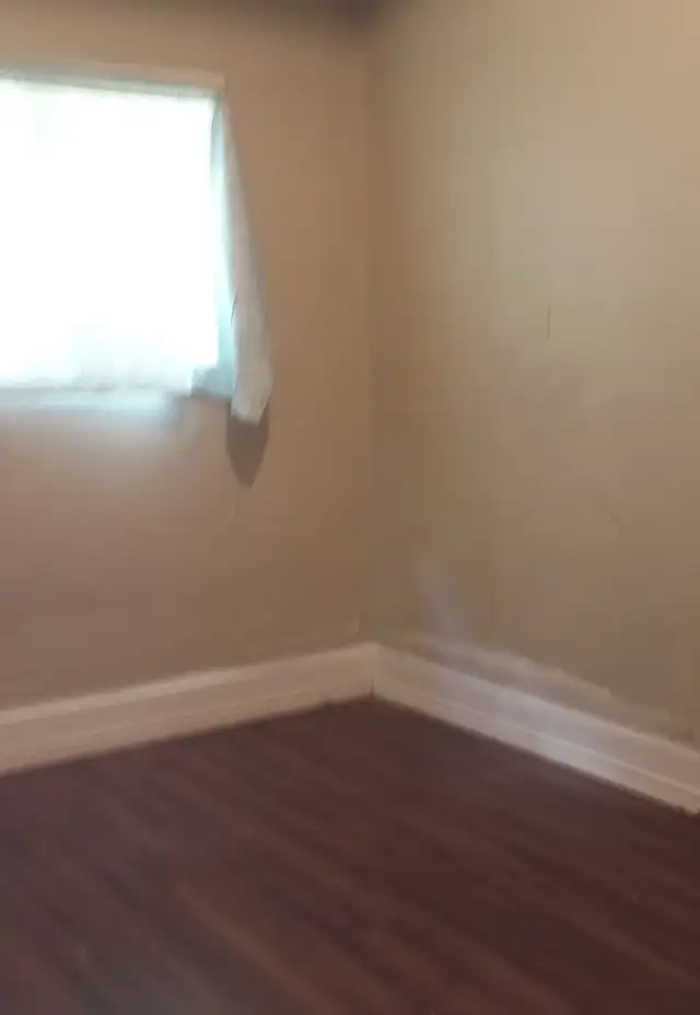 3-bedroom house in washington park ,Regina for rent - Photo 8