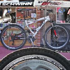 Vélo montagne Schwinn Graft Pro freins disque et fourche lockout