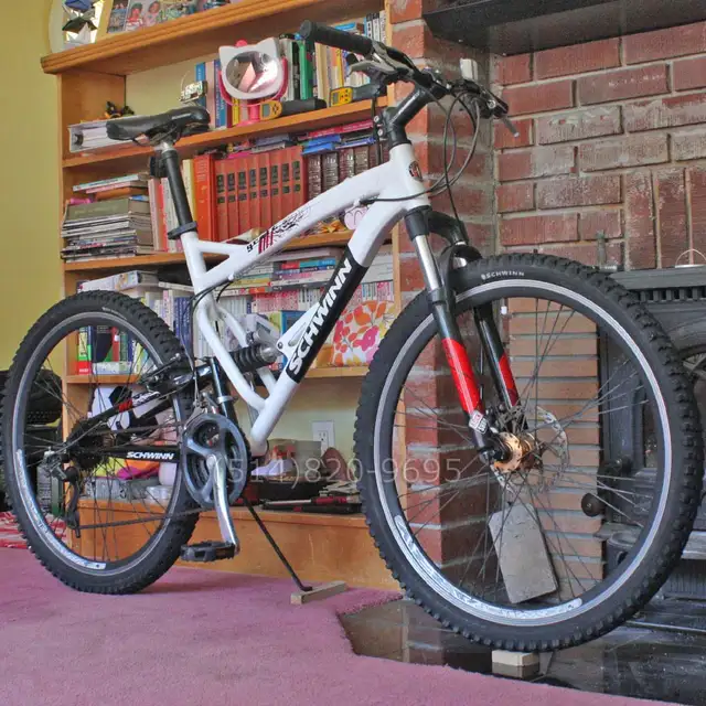 Vélo montagne Schwinn Graft Pro freins disque et fourche lockout - Photo 2