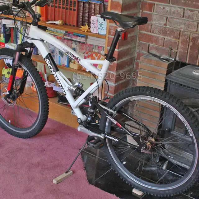 Vélo montagne Schwinn Graft Pro freins disque et fourche lockout - Photo 7