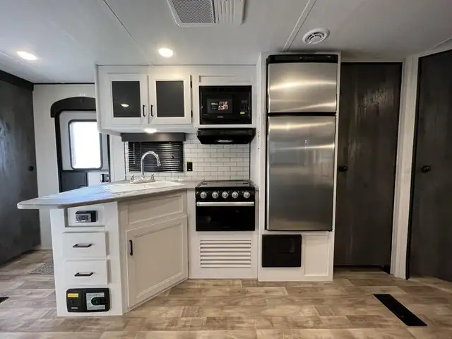 2027 30 RENTAL TRAILERS AVAILABLE CAMPERS RV RENT NEW UNITS! ! - Photo 36