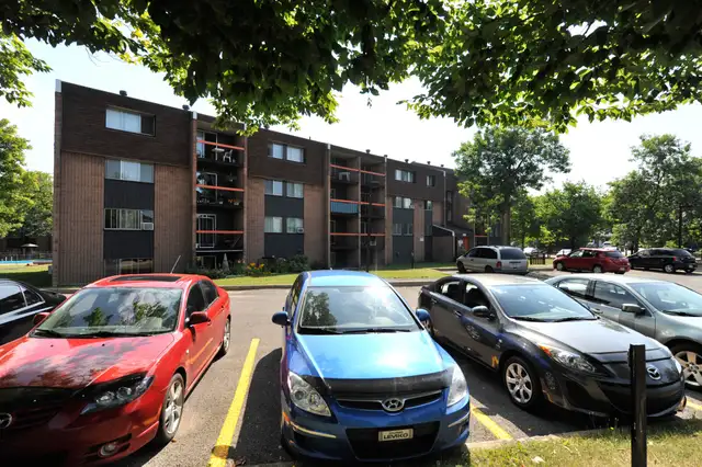 4 1/2 Charny Tout inclus Piscine septembre - Photo 5