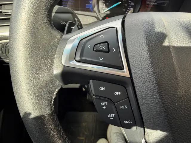 2016 Ford Edge SEL AWD - Photo 19