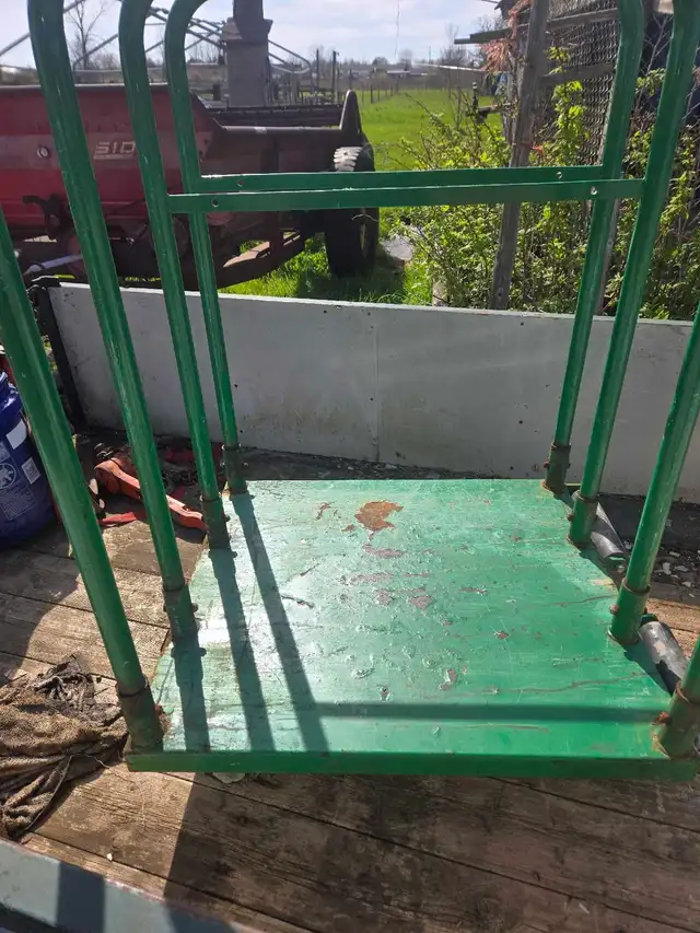 Panel Truck - Photo 2