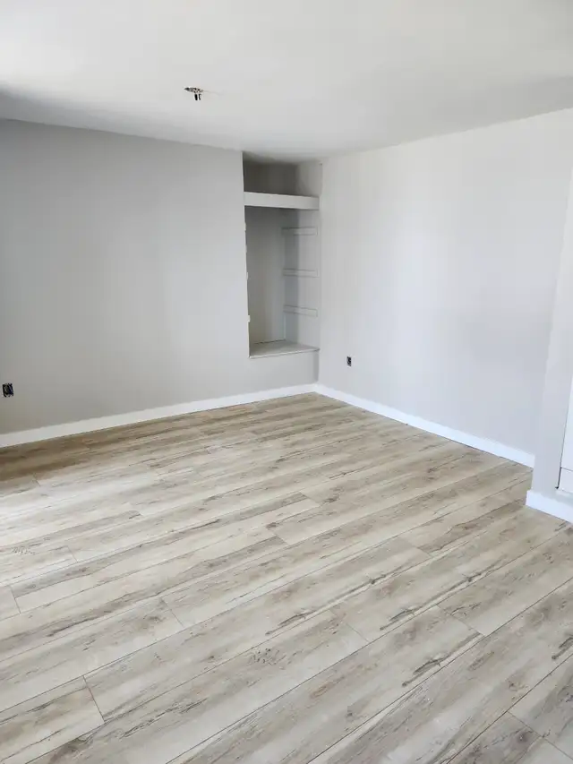 220A King St W - Newly Renovated Studio West, Util incl - Photo 4