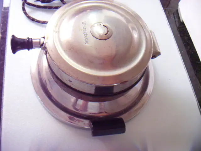 vintage antique westinghouse waffle maker - Photo 4
