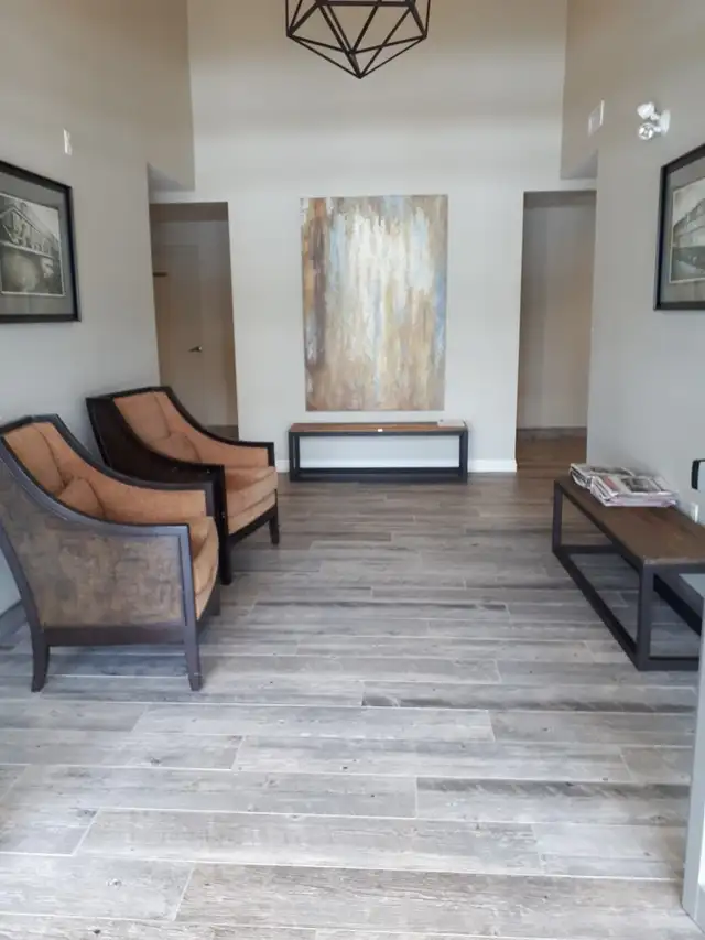 Luxury 1 Bedroom   Den Apartment in Exeter - 6 Appliances - Photo 7