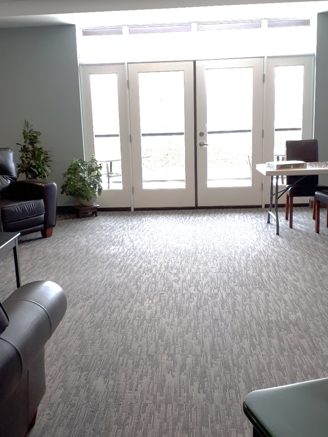 Luxury 1 Bedroom   Den Apartment in Exeter - 6 Appliances - Photo 9