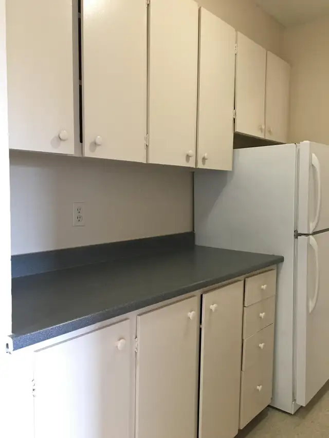 JULY 1st 2 BEDROOM - $1799 - Photo 7