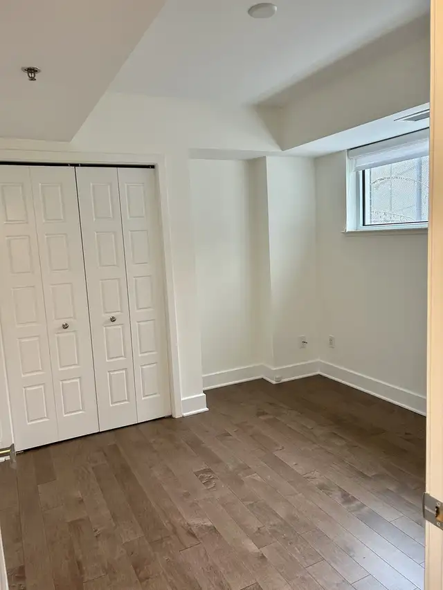 2 Bdm/2 Bth Condo, Pkg Incl, Downtown, Pool, Gym, 300 Lett, July - Photo 4