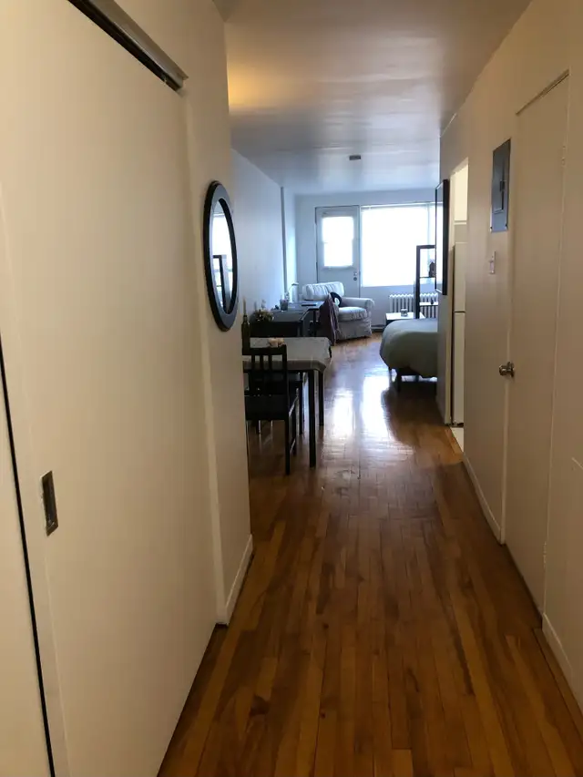 2 1/2 (studio), CDN, pres E-Montpetit, JUILLET ou AOUT - Photo 2