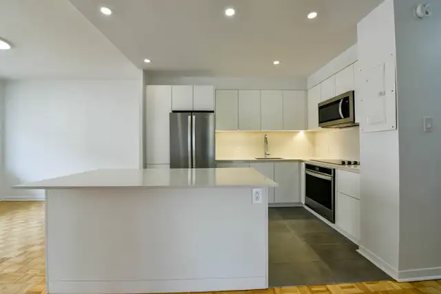 fully renovated 2 bedroom apartment in Outremont - ID 2378