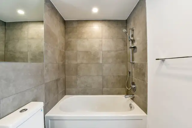 fully renovated 2 bedroom apartment in Outremont - ID 2378 - Photo 5