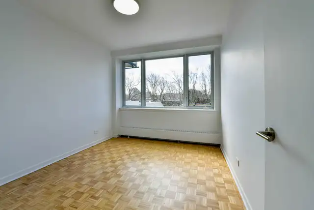 fully renovated 2 bedroom apartment in Outremont - ID 2378 - Photo 11