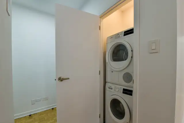 fully renovated 2 bedroom apartment in Outremont - ID 2378 - Photo 13