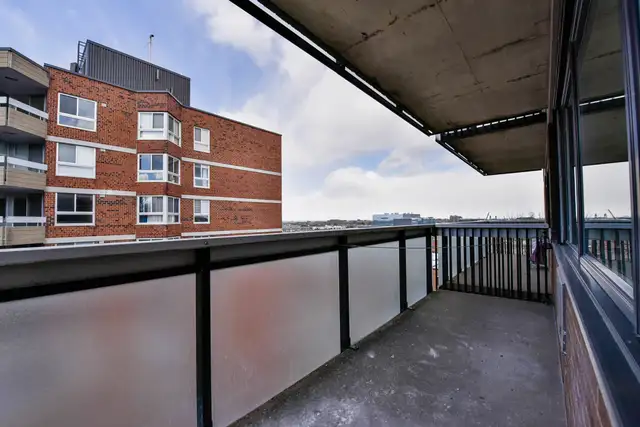 fully renovated 2 bedroom apartment in Outremont - ID 2378 - Photo 14