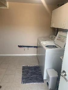 lower unit with separate entrance for rent - Photo 4