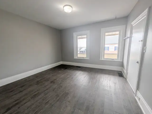 53 Vine St S, St. Catharines - 2 Bed Main Unit - Photo 9