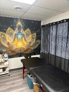 Estheticians, Relaxation therapists wanted.