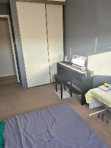 Lakeview area-2 bedroom condo- available June 1 - Photo 4