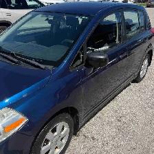 Nissan Versa 2008.  169,400km