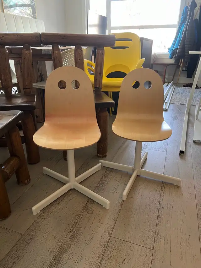 Kids stools / chairs