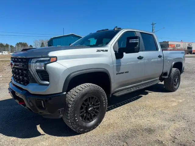 2025 Chevrolet Silverado ZR2