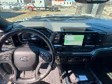 2025 Chevrolet Silverado ZR2 - Photo 11
