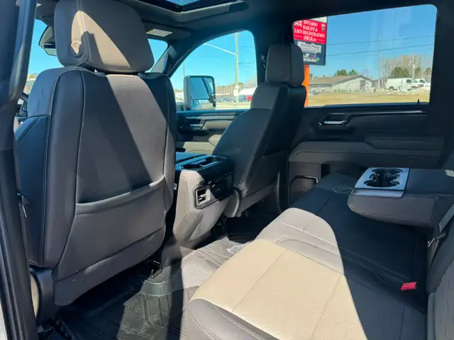 2025 Chevrolet Silverado ZR2 - Photo 13