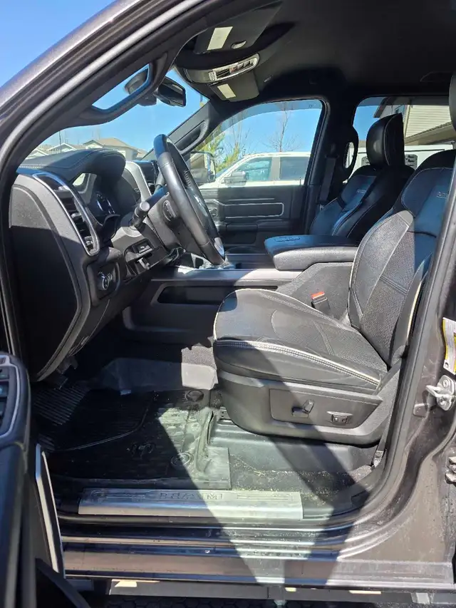 2021 RAM 3500 LARAMINE CREW CAB NIGHT EDITION 4X4 - Photo 7