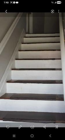 Two bedroom unheated partially furnished apt - Photo 10