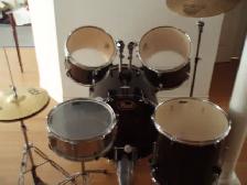 DRUM SET  - FULL SIZE -  EXCELLENT CONDITION