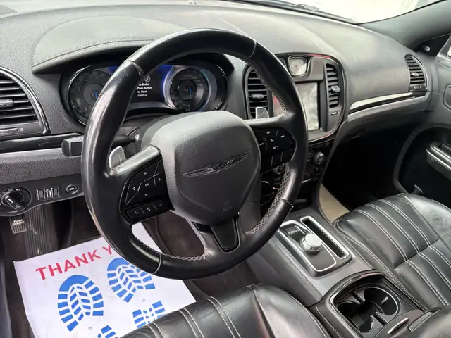2018 Chrysler 300 300S RWD - Photo 11