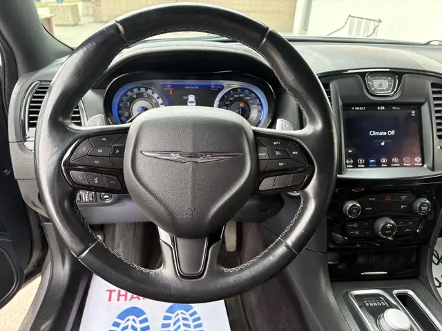 2018 Chrysler 300 300S RWD - Photo 18