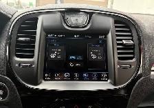 2018 Chrysler 300 300S RWD - Photo 25