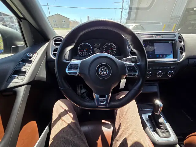 2014 Volkswagen Tiguan - Fully loaded, clean carfax, low mileage - Photo 7