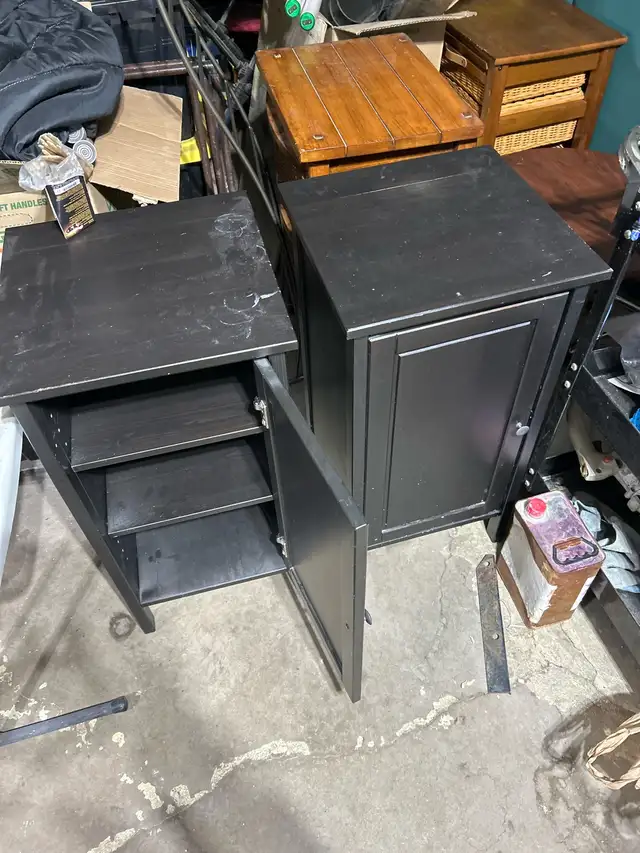 bedside tables. - Photo 2