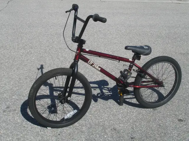 2 GT BMX BIKES UP FOR SALE YOUR CHOICE $150.00 PER BIKE & FIRM! - Photo 2