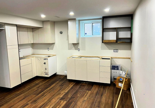 White Kitchen Quartz Countertop - With Big Golden Veins - Photo 5