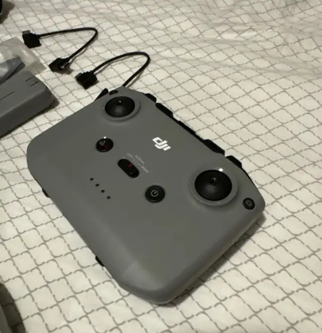 DJI Mini 2 Drone - Photo 3