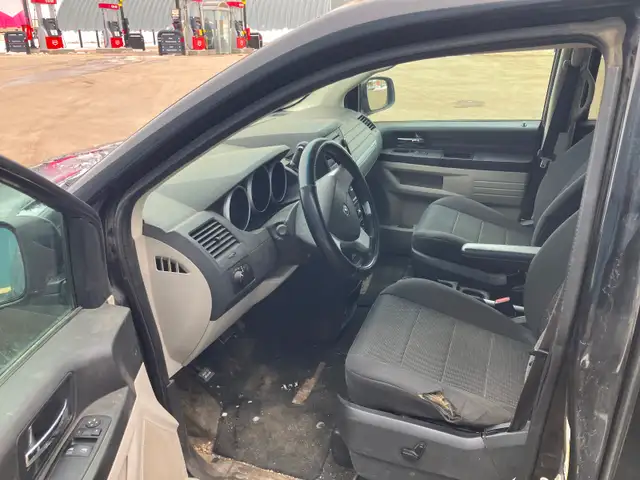 2008 Dodge grand caravan - Photo 8